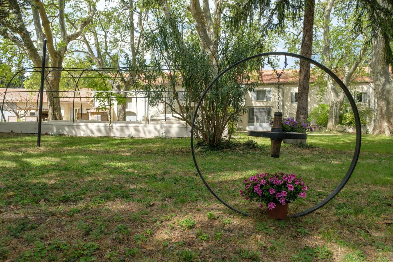 Mas Neuf De Romanin : Mas Provençal Familial Apartment *