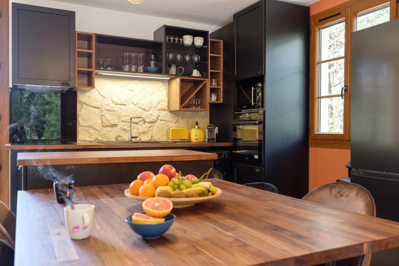 Mas Neuf De Romanin : Mas Provençal Familial Apartment