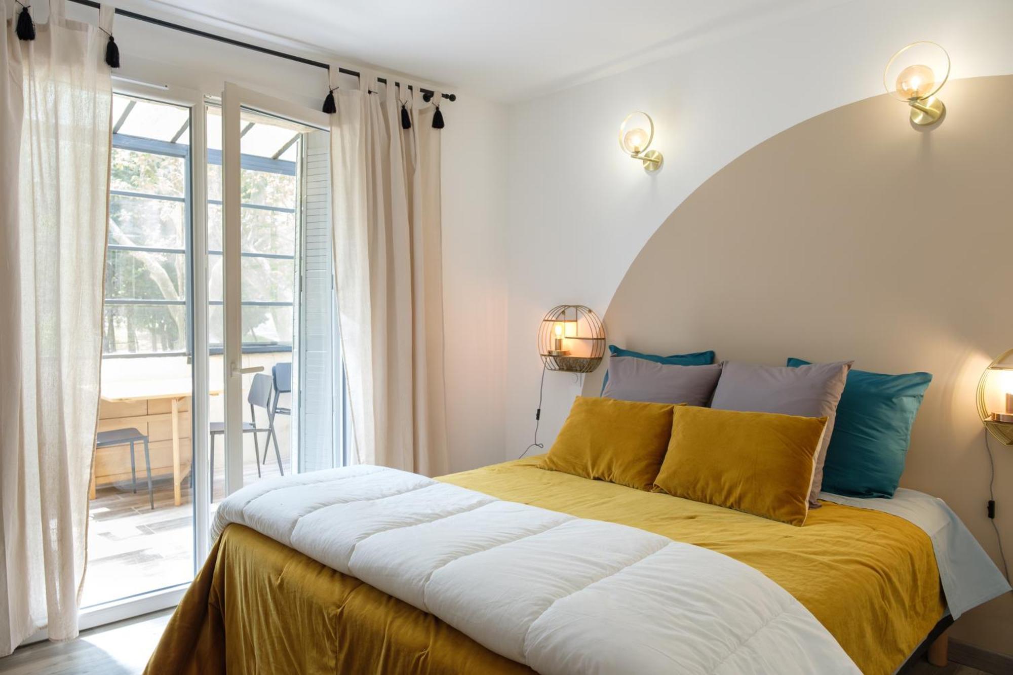 Apartment Mas Neuf De Romanin : Mas Provençal Familial *