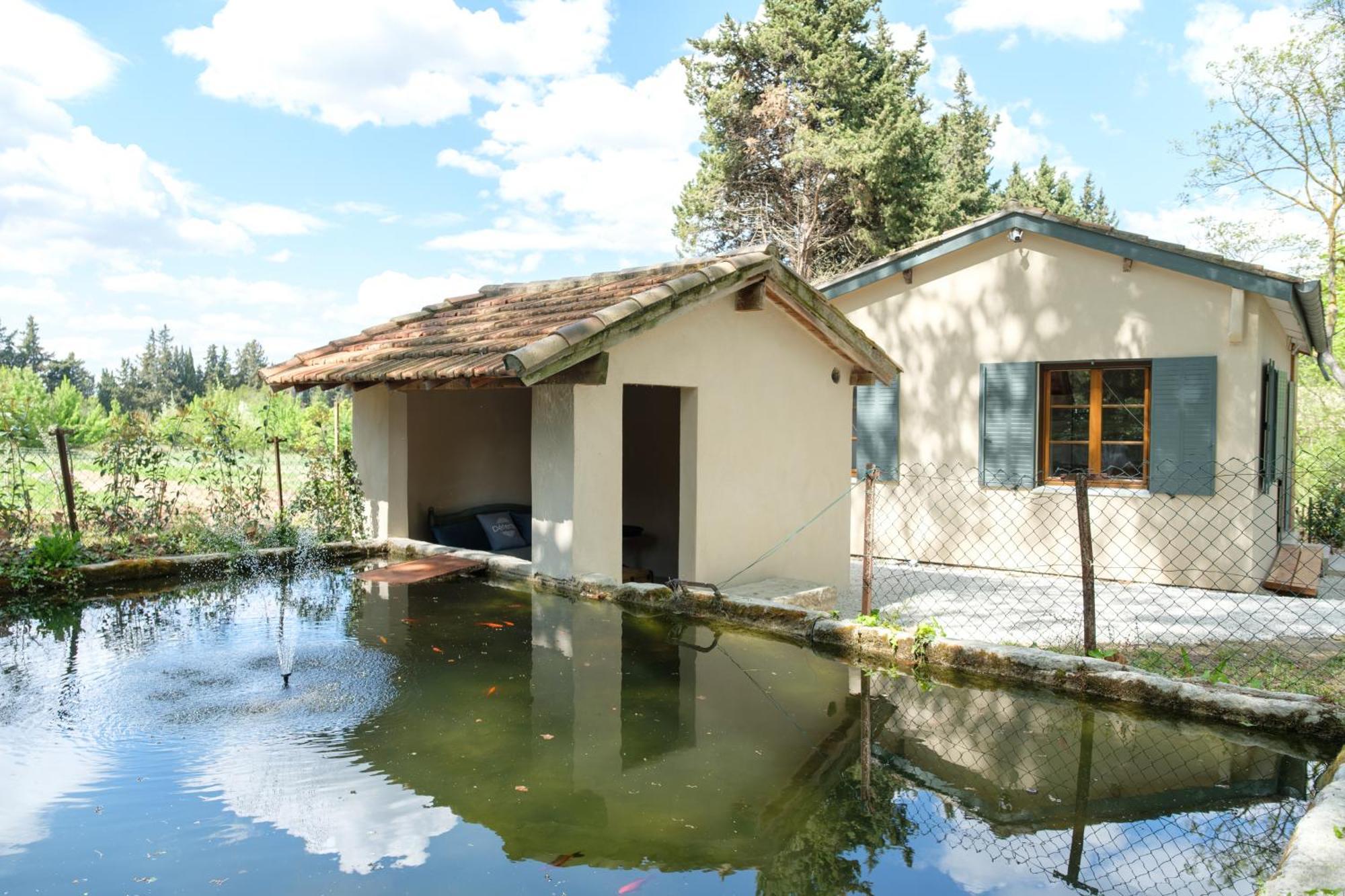 Apartment Mas Neuf De Romanin : Mas Provencal Familial