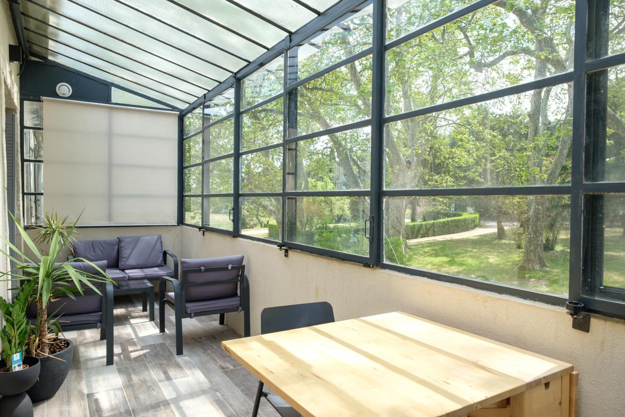 Mas Neuf De Romanin : Mas Provencal Familial Apartment *